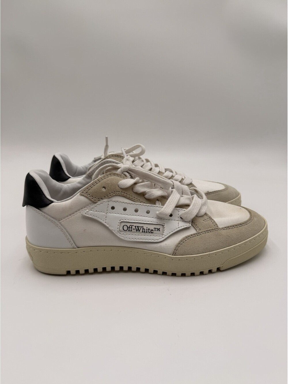 Off-White 5.0 Court sneakers in a white and black Size 38